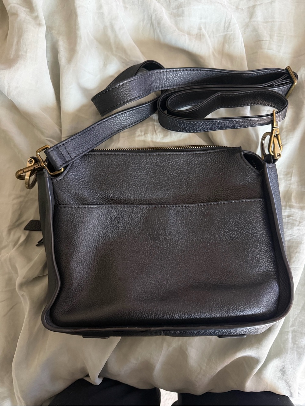 Minooy Hebe Black Crossbody Bag - Picture 2 of 9
